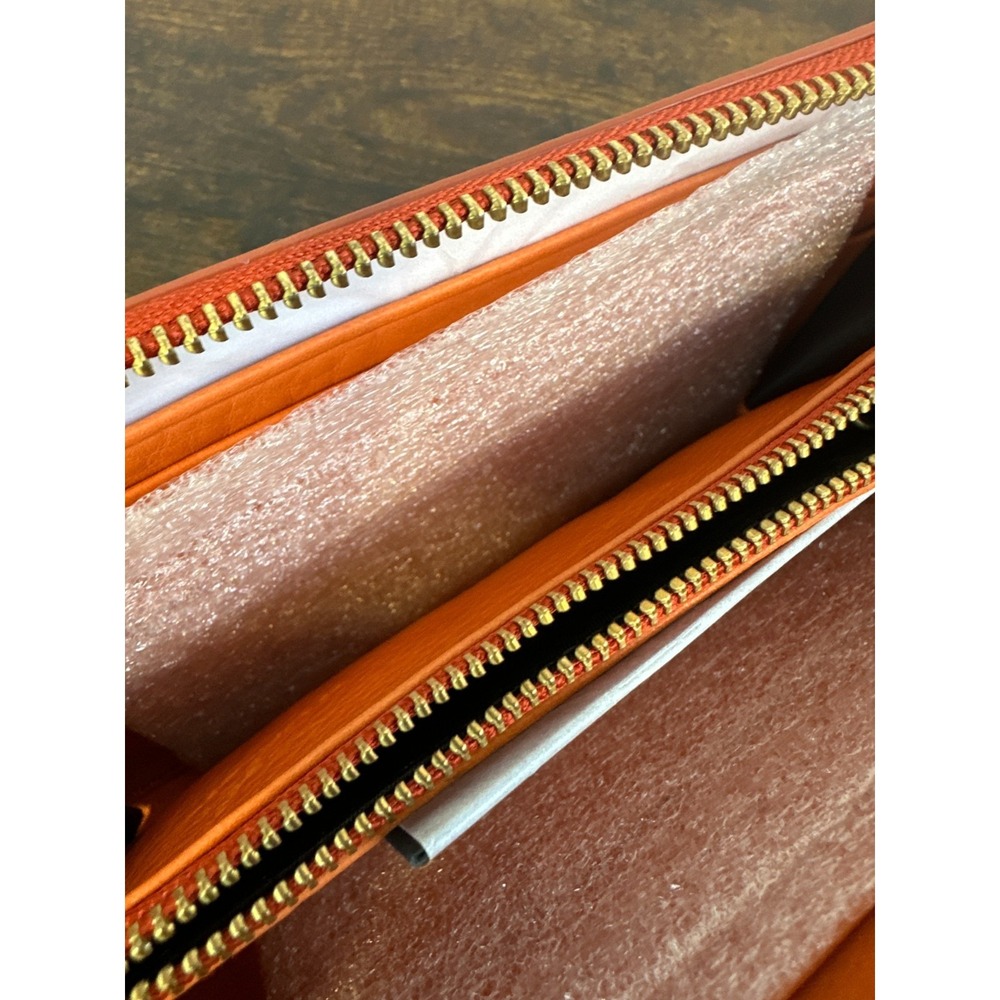 Shinola Detroit The Pocket Zip Wallet in Bold Orange Leather NEW $295 MSRP - Picture 14 of 16
